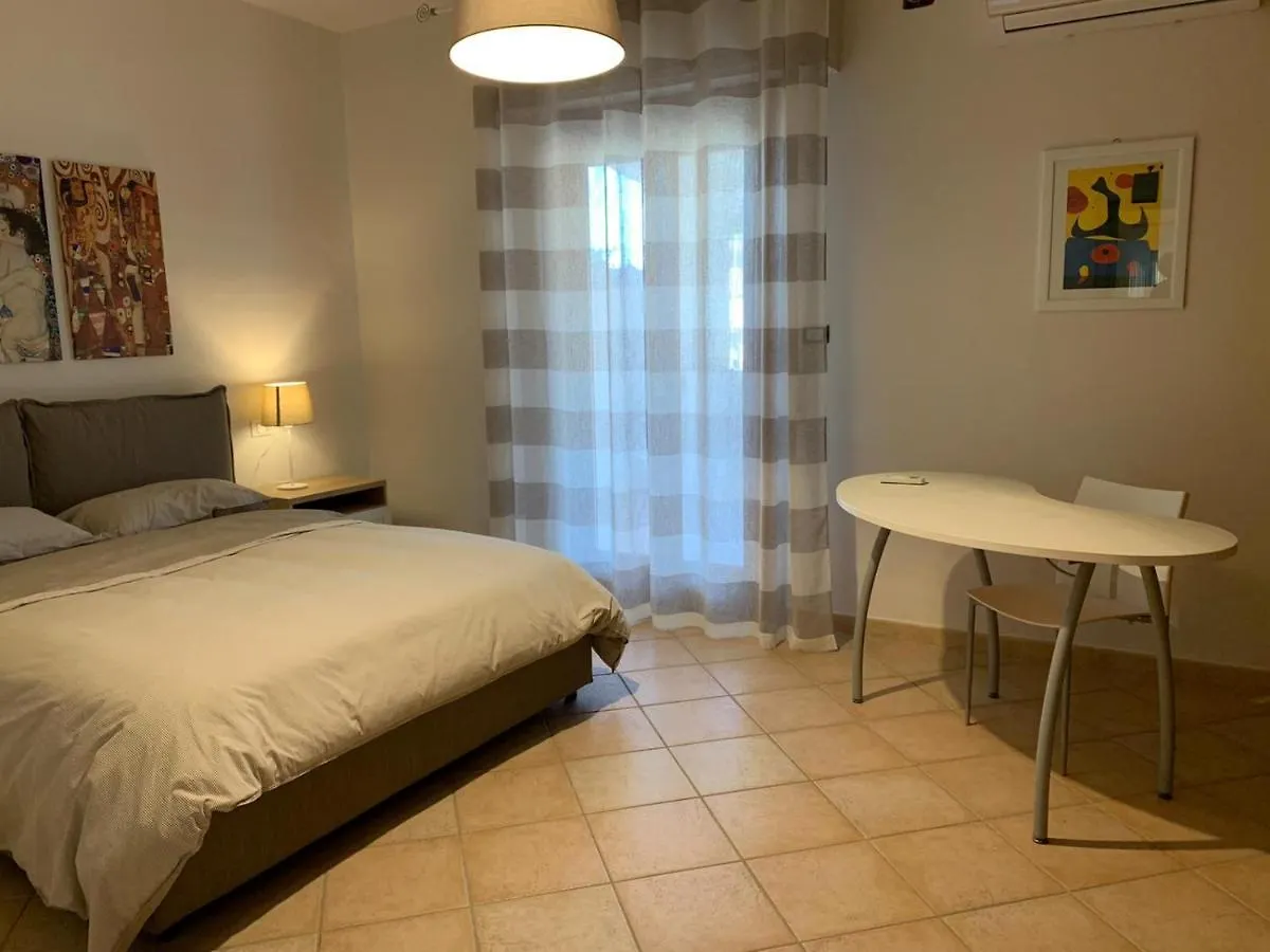 Апартаменты Casa Biondo Балестрате 0*,  Италия